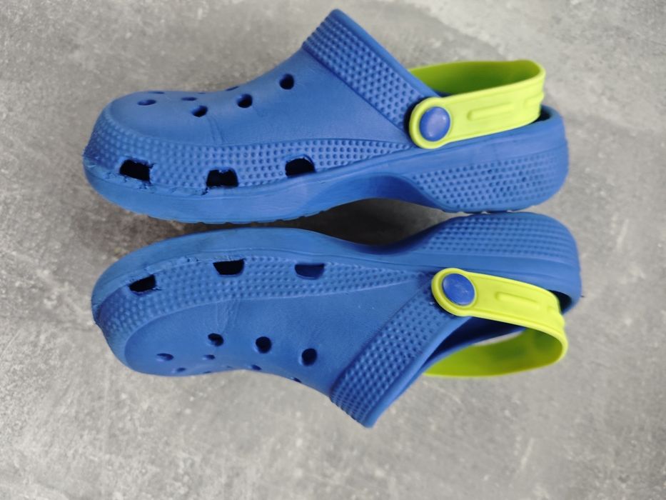 Klapki ala crocsy Sinsay