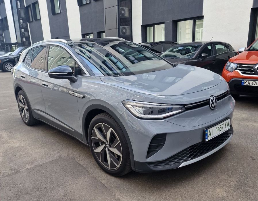 Volkswagen ID 4  Відмінний стан,  панорама,  бронеплівка