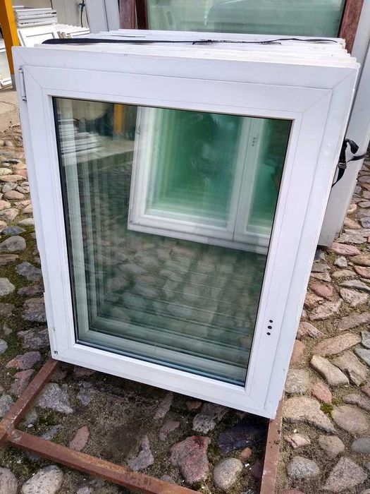 Sprzedam okno nowe wys 100 szer 60 uchylno-rozwierne. BARDZO TANIO .