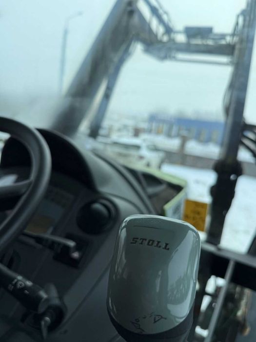 Трактор Ares 557 З фронтальним навантажувачем