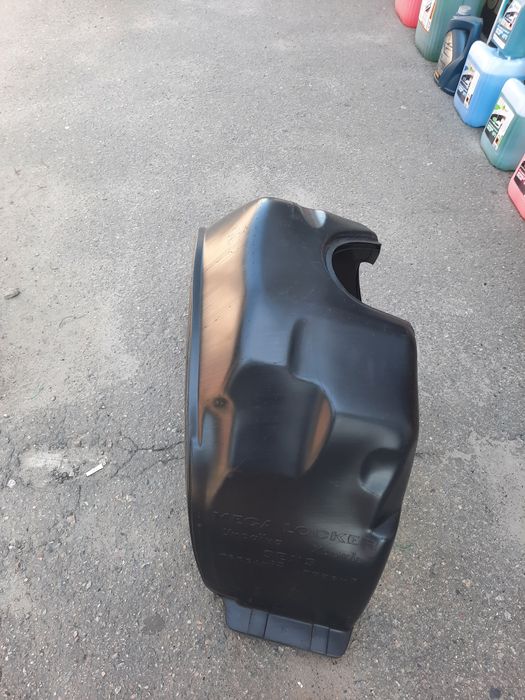 Підкрилки  ,арки.