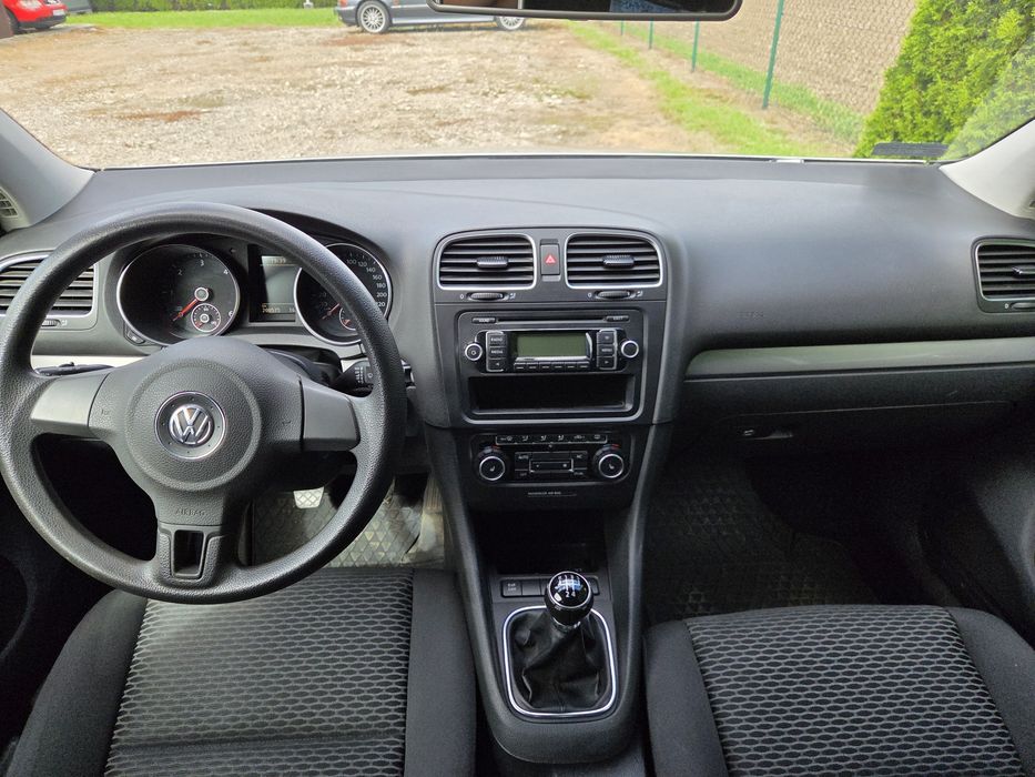 Volkswagen Golf 1.6 TDI 105 KM