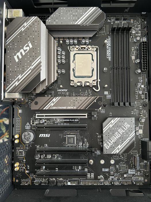 Motherboard MSI B760 GAMING PLUS WiFi + intel i5 13400f