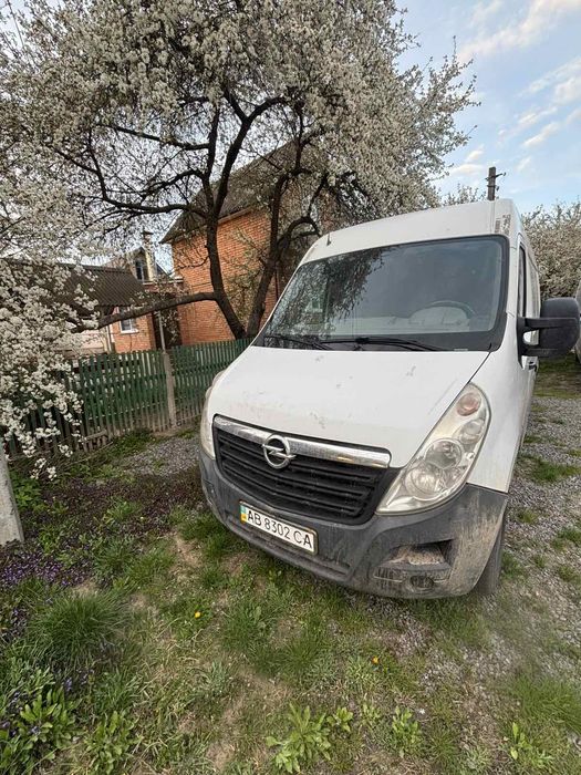 Вантажний бус Opel Movano дизель  2.3  2010 року