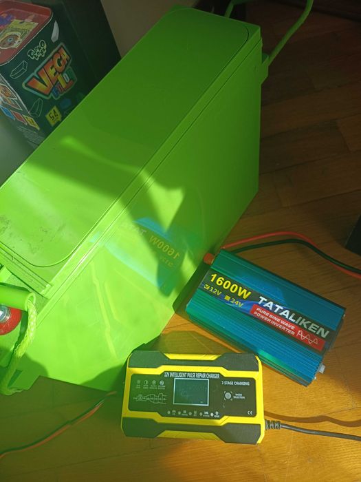 Комплект живлення 12hvr100cg + інвертор 1600 + зарядне