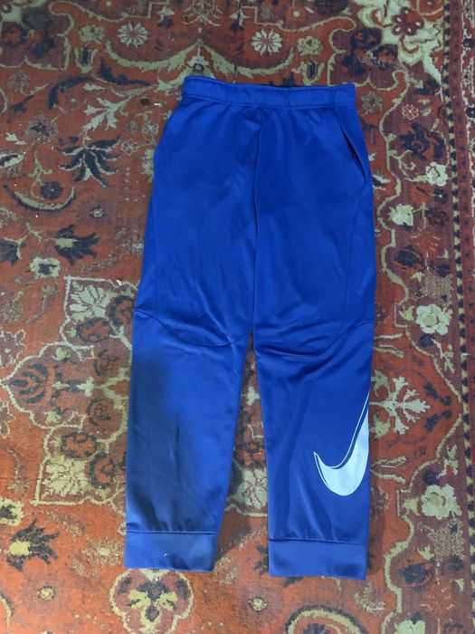 Штани Nike.