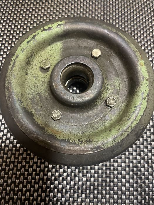 Колесо металлическое с резиновым ободом