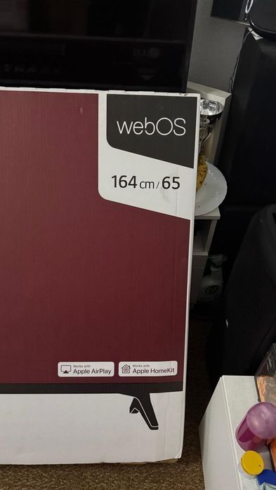 Televisores e bar da marca LG