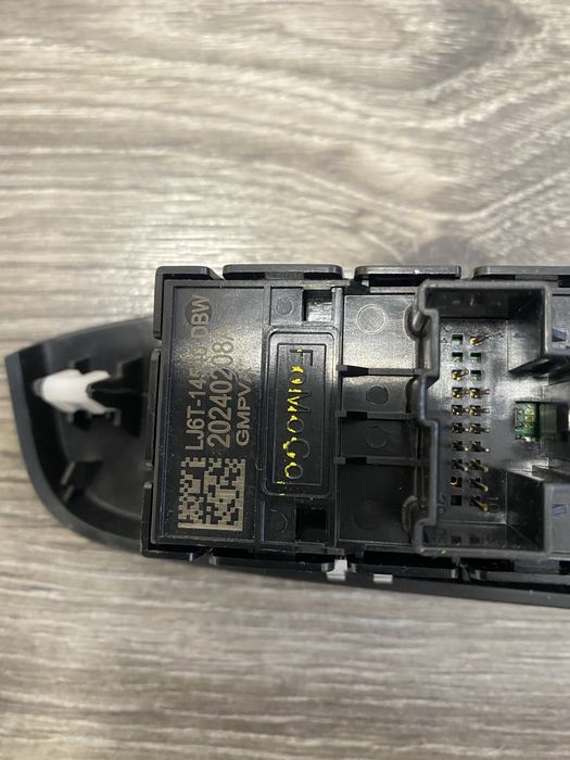 Блок керування склопідйомників з кнопками Ford escape 2023-2025