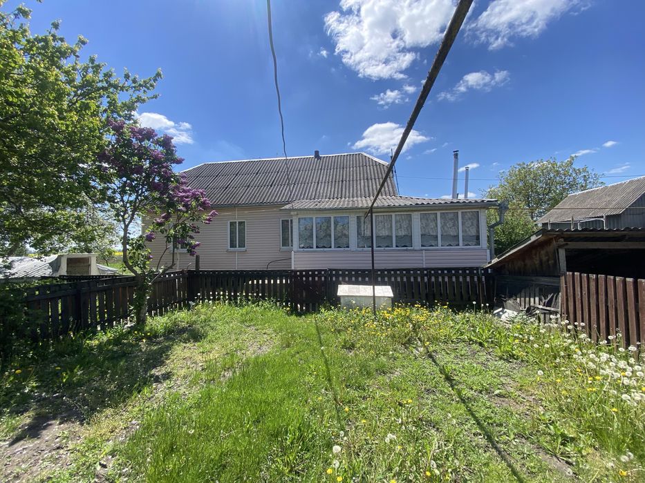 Терміново продається затишний будинок в смт.Брусилів (Нові Озеряни)75 км від м.Києва