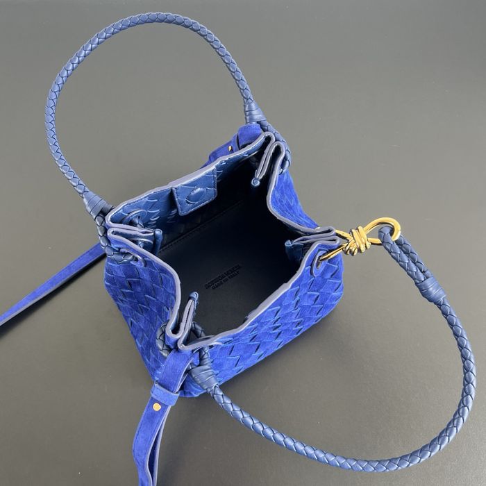 Bottega Veneta 2025!! Синяя замшевая плетеная сумка (21см). Сумочка