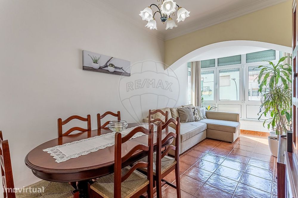 Apartamento T2 para venda — Mina De Água, Lisboa