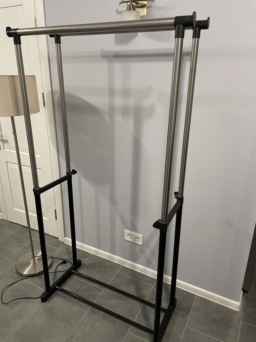 Стойка для одежды