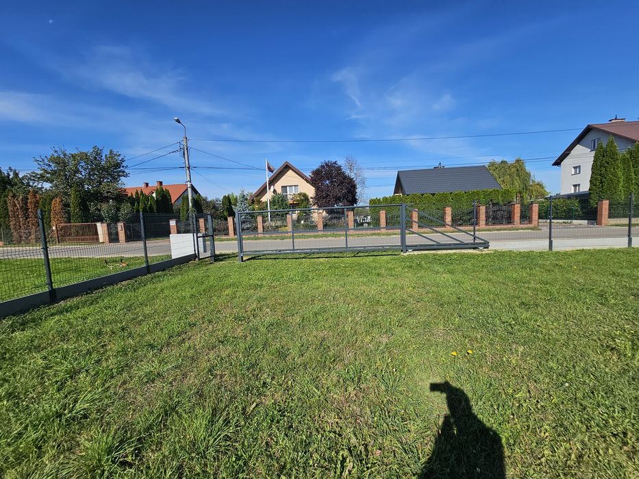 Ogrodzona działka 3600 m² na wynajem - Więcej