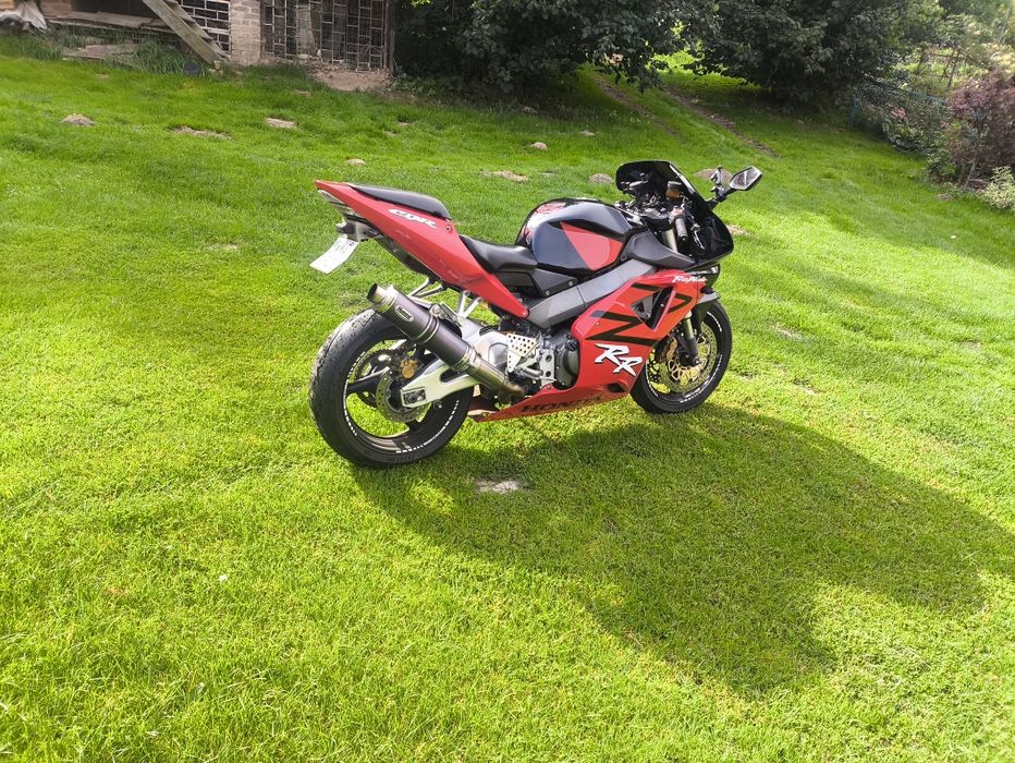 Honda CBR 954 (r1,929,mt07,zx6)