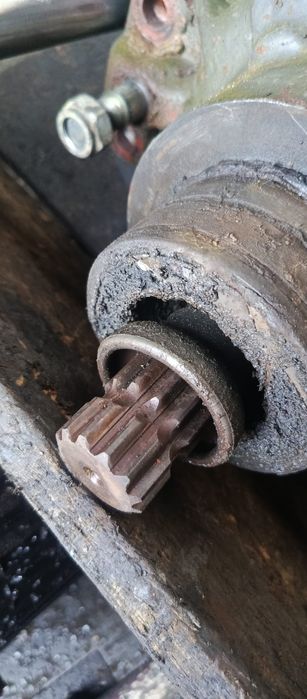 Atak Przedni Renault 9x35z / Części napędu