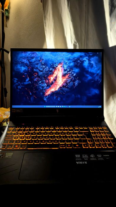 Portátil Gaming Acer Nitro V16 Como Novo | Ryzen 5 8645HS | RTX 4050 | 16GB RAM | SSD 512GB