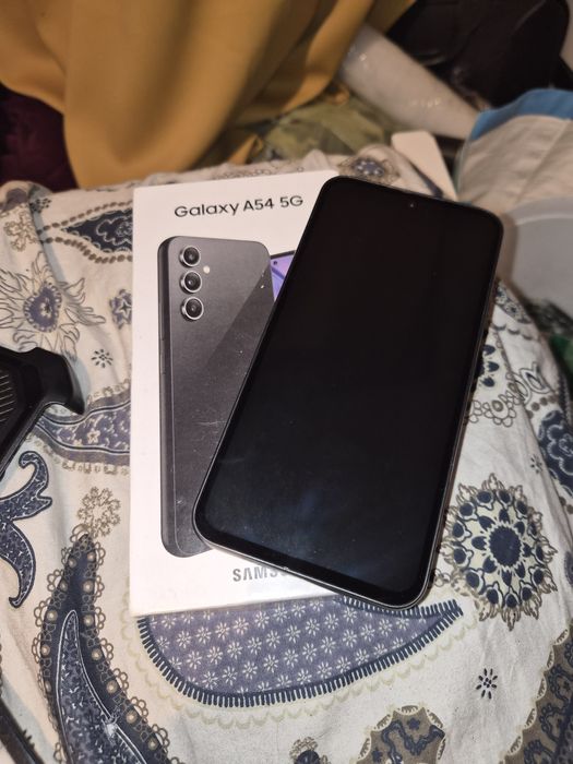 Samsung galaxy A54 5g. 8 / 256Gb + Etui Spiegen Armorboxn