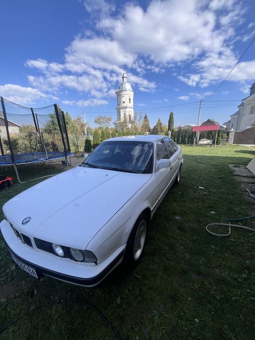 Продам BMW e34.