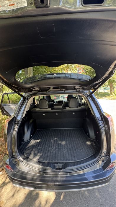 Toyota  RAV4 Limited 2017