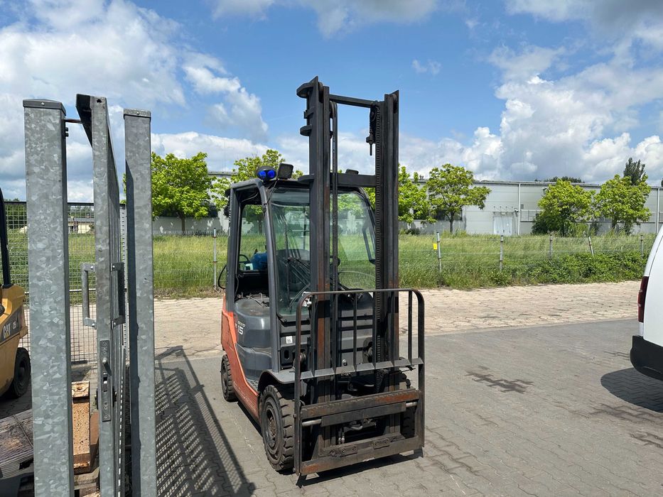 Wózek widłowy Gazowy Toyota 02-8FGF15 2008 Pół kabina