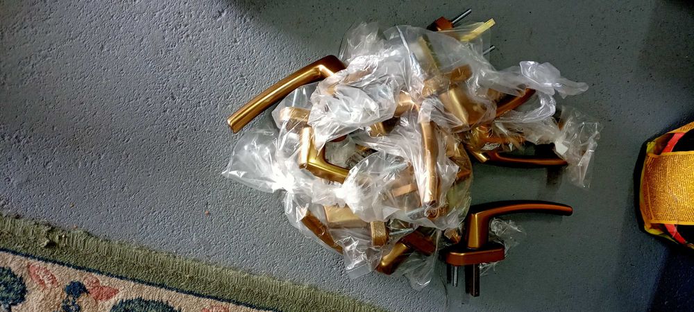 Sprzedam klamki do okien