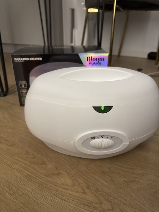 Bloom Nails Paraffin Heater
