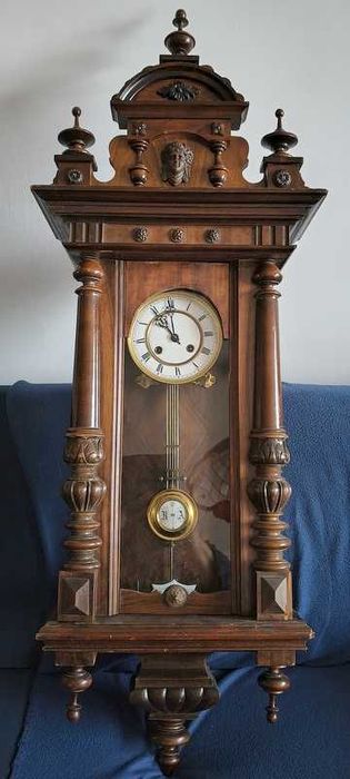 Zegar  wiszacy - sygnowany JB