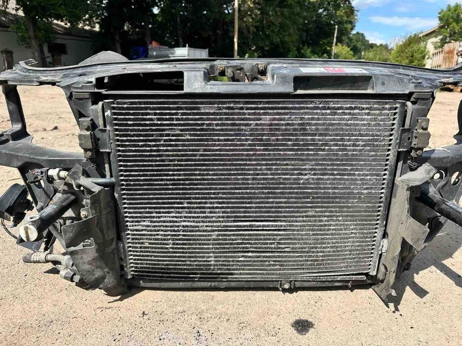 Передній телевізор установочна панель Audi A4B5 Ауді А4 Б5 1.9 Td 1.8