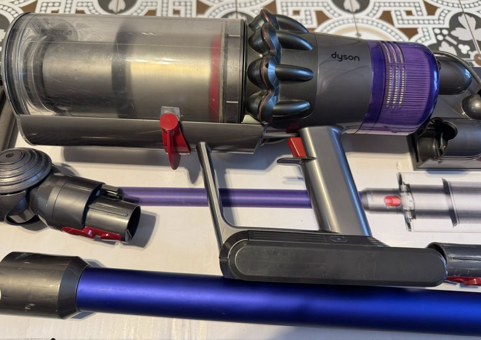 Ручний пилосос,акумуляторний пилосос Dyson v11