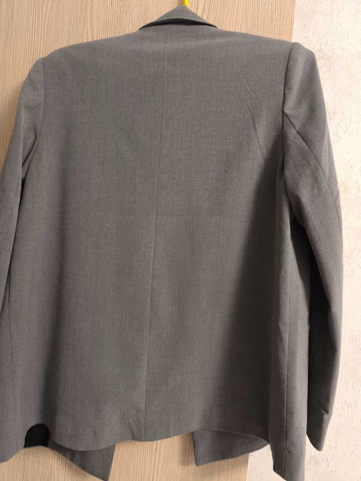 Сірий жіночий піджак