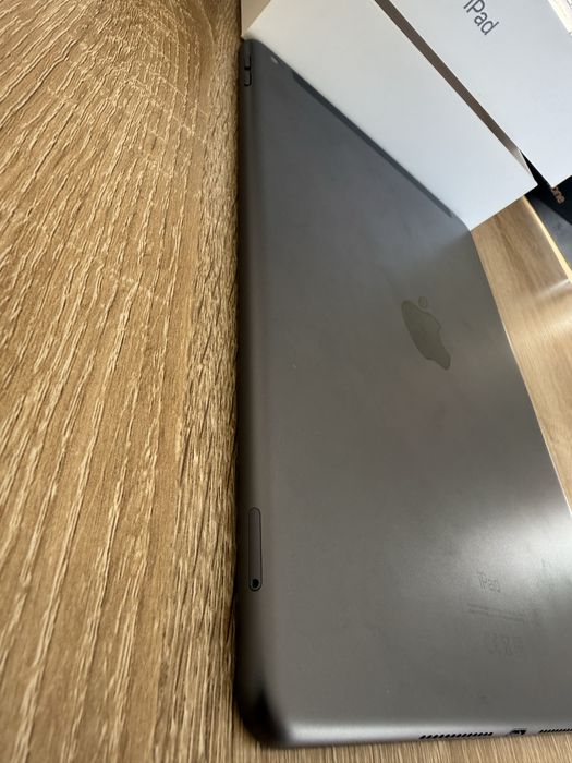 Ipad (8th Generation) WI-FI + Cellular 128 GB