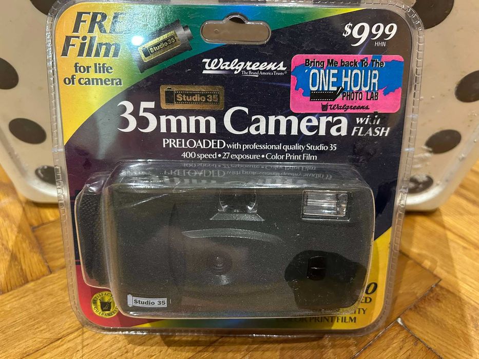 Nowa Mini kamera 35mm Walgreens z roku 2003