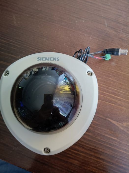 Kamera kopułowa Siemens.