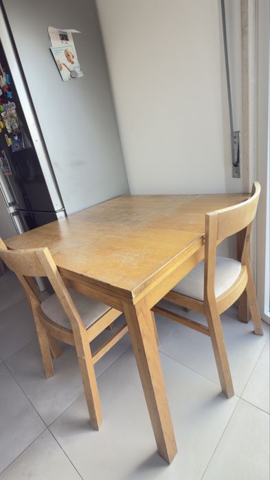 Mesa Extensivel  + 2 cadeiras Ikea
