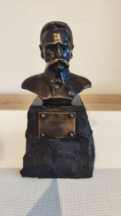 Popiersie Józef Piłsudski,  Warszawa 1936, K.Hukan, sygnowany