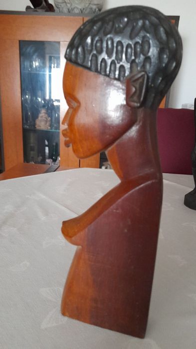 Estátua decorativa madeira africana ( pau de Angola)