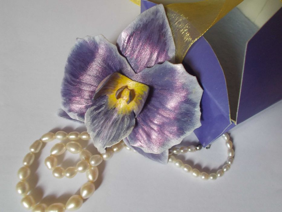 Kwiat Broszka Skórzana fioletowa orchidea Prezent na rocznicę