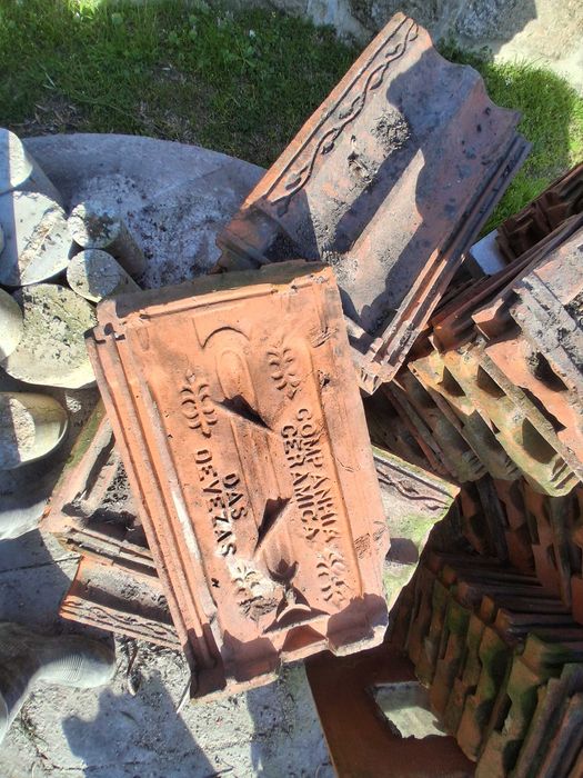 Telhas antigas usados