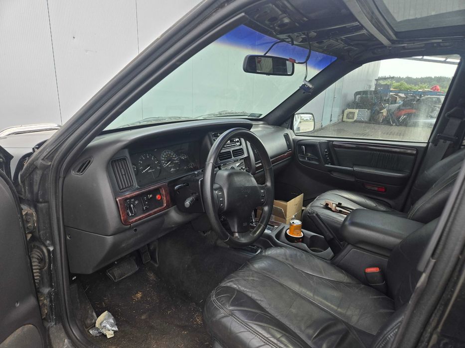 Samochód Jeep Grand Cherokee