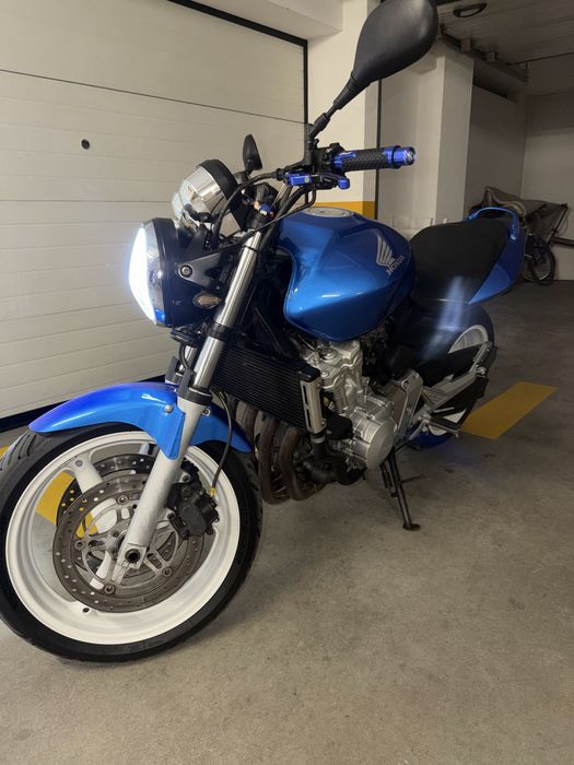 Hornet 600 ano 2004