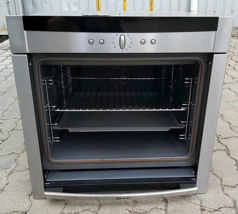Ексклюзивная духовка Bosch Neff B45E42N3 из Германии б/у