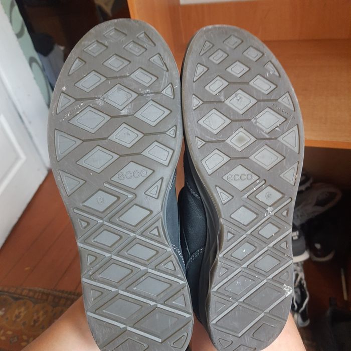 продам кросівки еко
