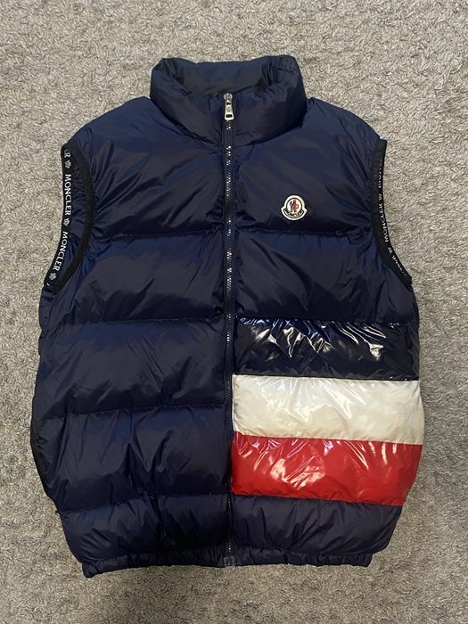 Жилетка синя Moncler