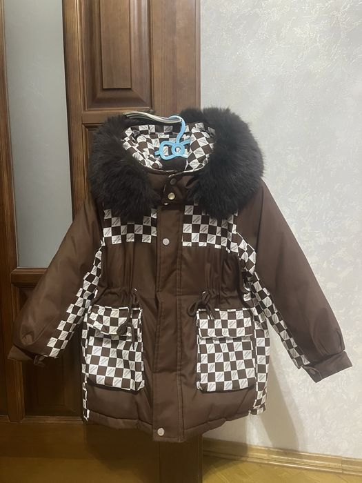 Зимова куртка для дівчинки