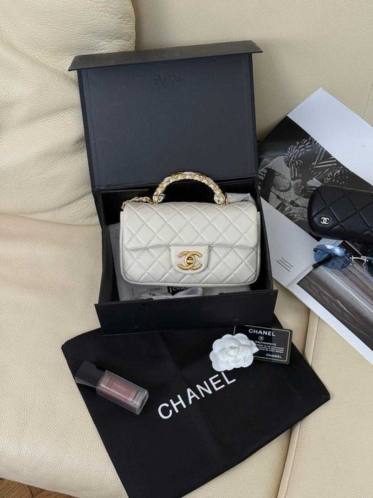 Chanel Mini Rectangular Flap Bag with Top Handle Cream/Кремова мінісумка Шанель