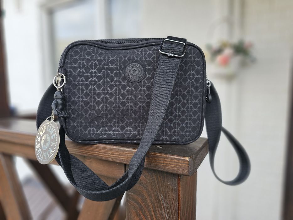 Сумка через плечо Kipling  Abanu M signature emb