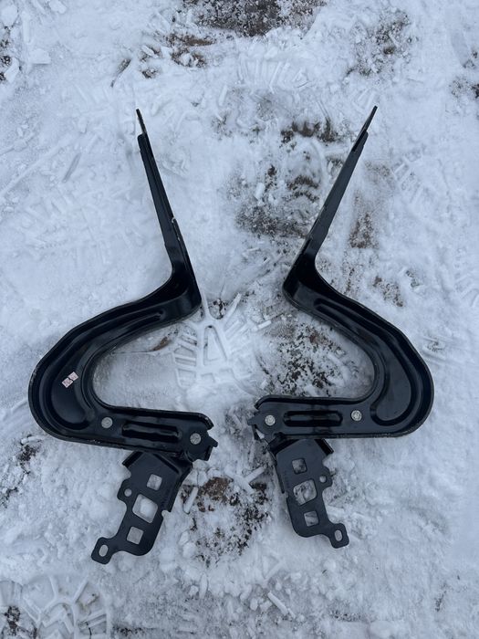 Петлі капота tesla Y