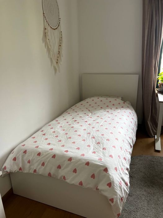 Cama e colchão IKEA