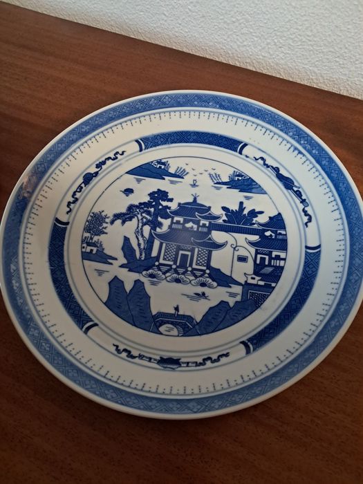 Serviço de porcelana Cantão com 50anos de história em